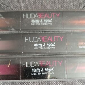 HUDA BEAUTY Matte & Metal Shadows You Choose